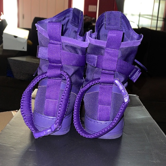 “Court purple” SF AF1 Nike size 15 - Picture 7 of 9